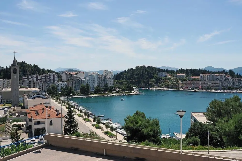 Ploče πλοίο προορισμός