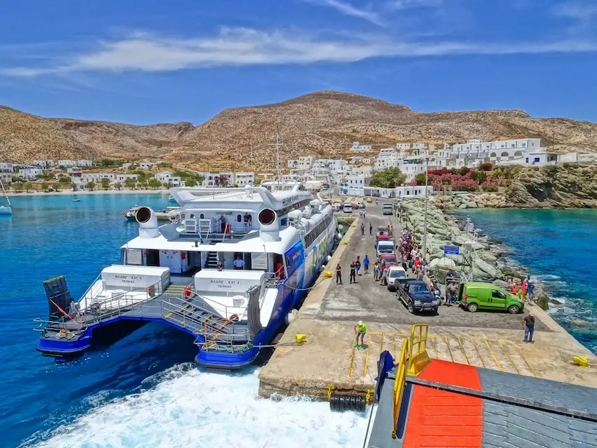 Ακτοπλοϊκός προορισμός Φολέγανδρος
