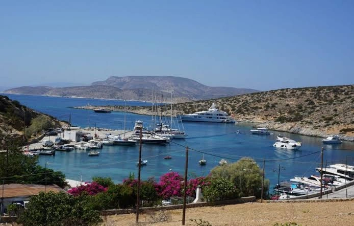 Ακτοπλοϊκός προορισμός Σχοινούσα