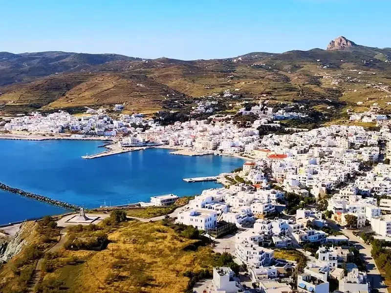 Ακτοπλοϊκός προορισμός Τήνος