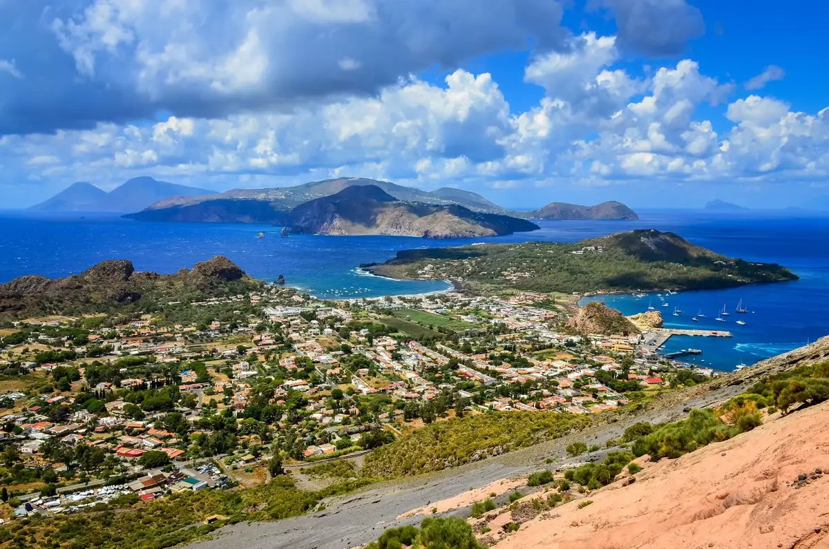 Ακτοπλοϊκός προορισμός Vulcano